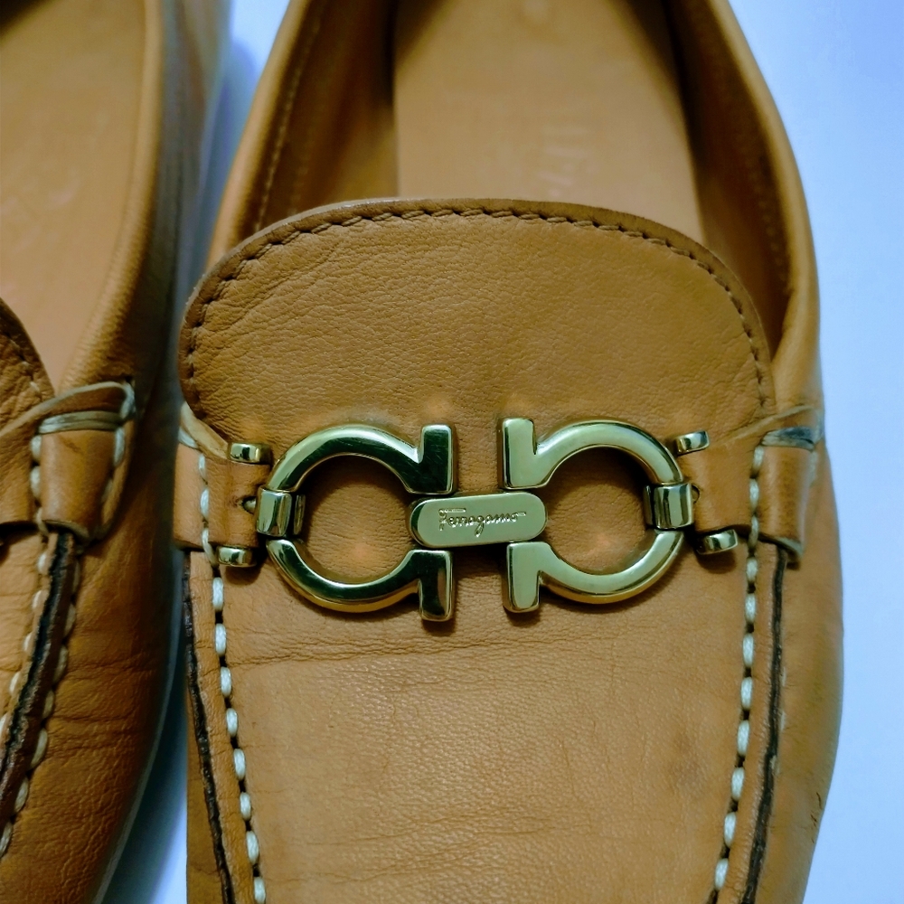 💯 Authentic Salvatore Ferragamo (Made in Italy) Women's Loafers - Picture 2 of 15
